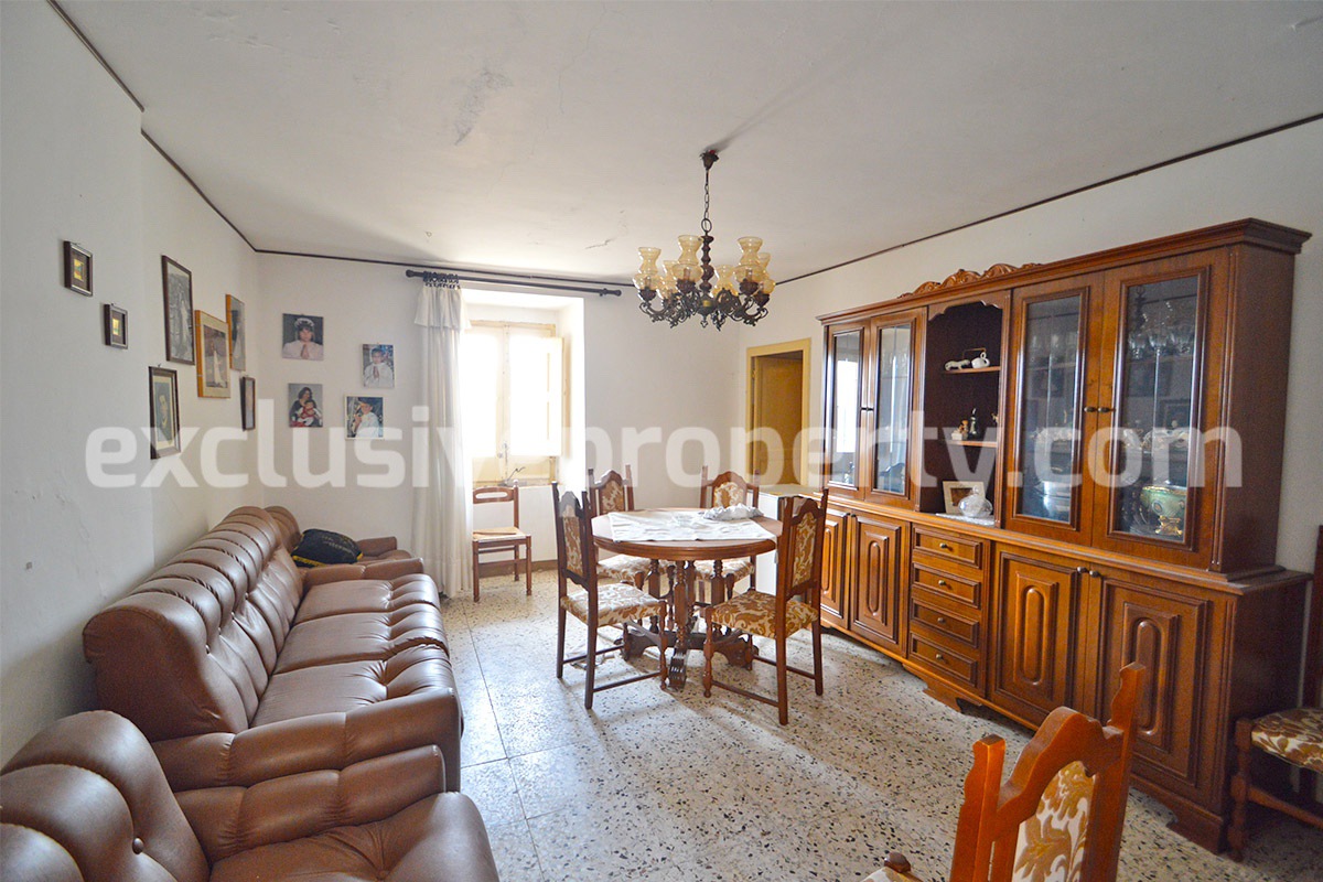 Property consisting of two residential units for sale in Abruzzo - Italy 51