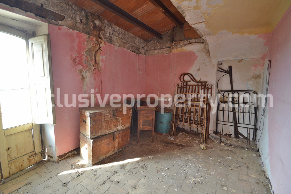 Property consisting of two residential units for sale in Abruzzo - Italy 59