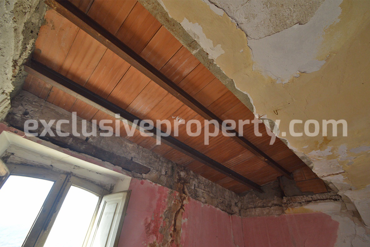 Property consisting of two residential units for sale in Abruzzo - Italy 60