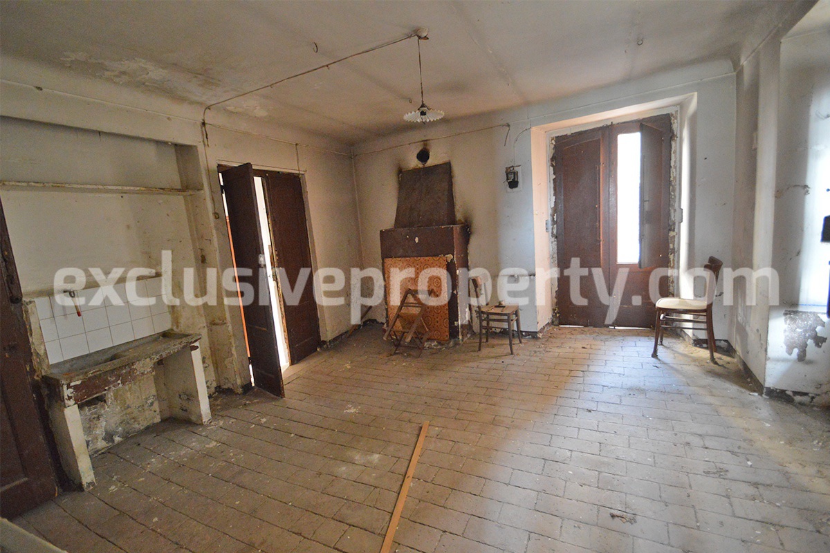 Property consisting of two residential units for sale in Abruzzo - Italy 62