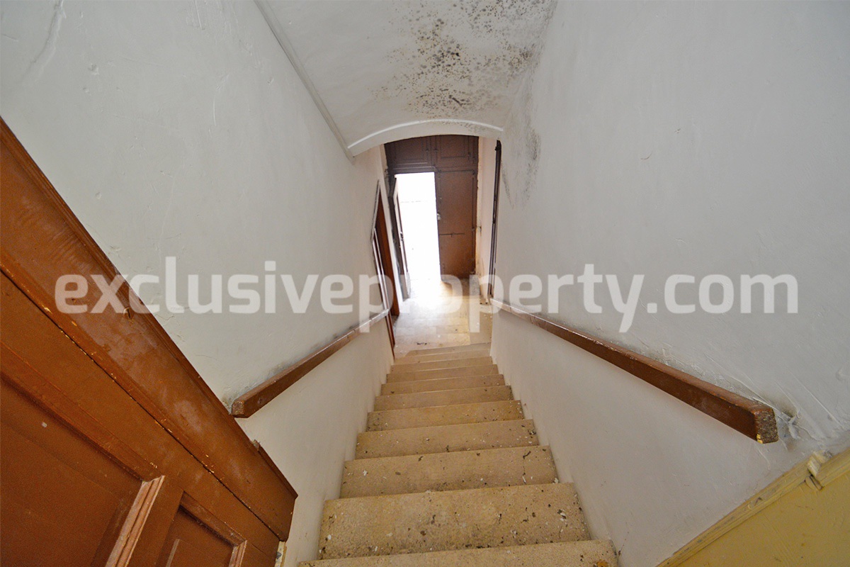 Property consisting of two residential units for sale in Abruzzo - Italy 58
