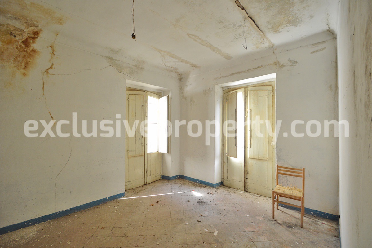 Property consisting of two residential units for sale in Abruzzo - Italy 65