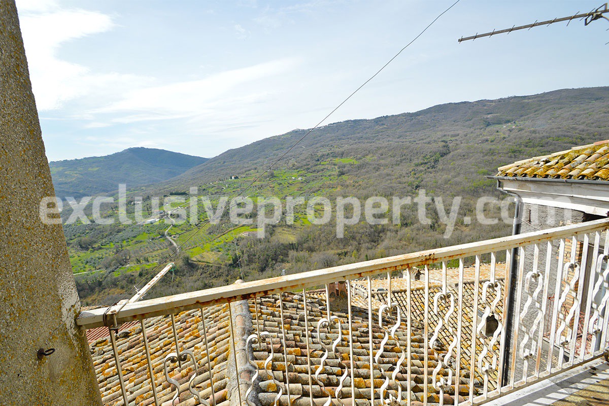 Property consisting of two residential units for sale in Abruzzo - Italy 80