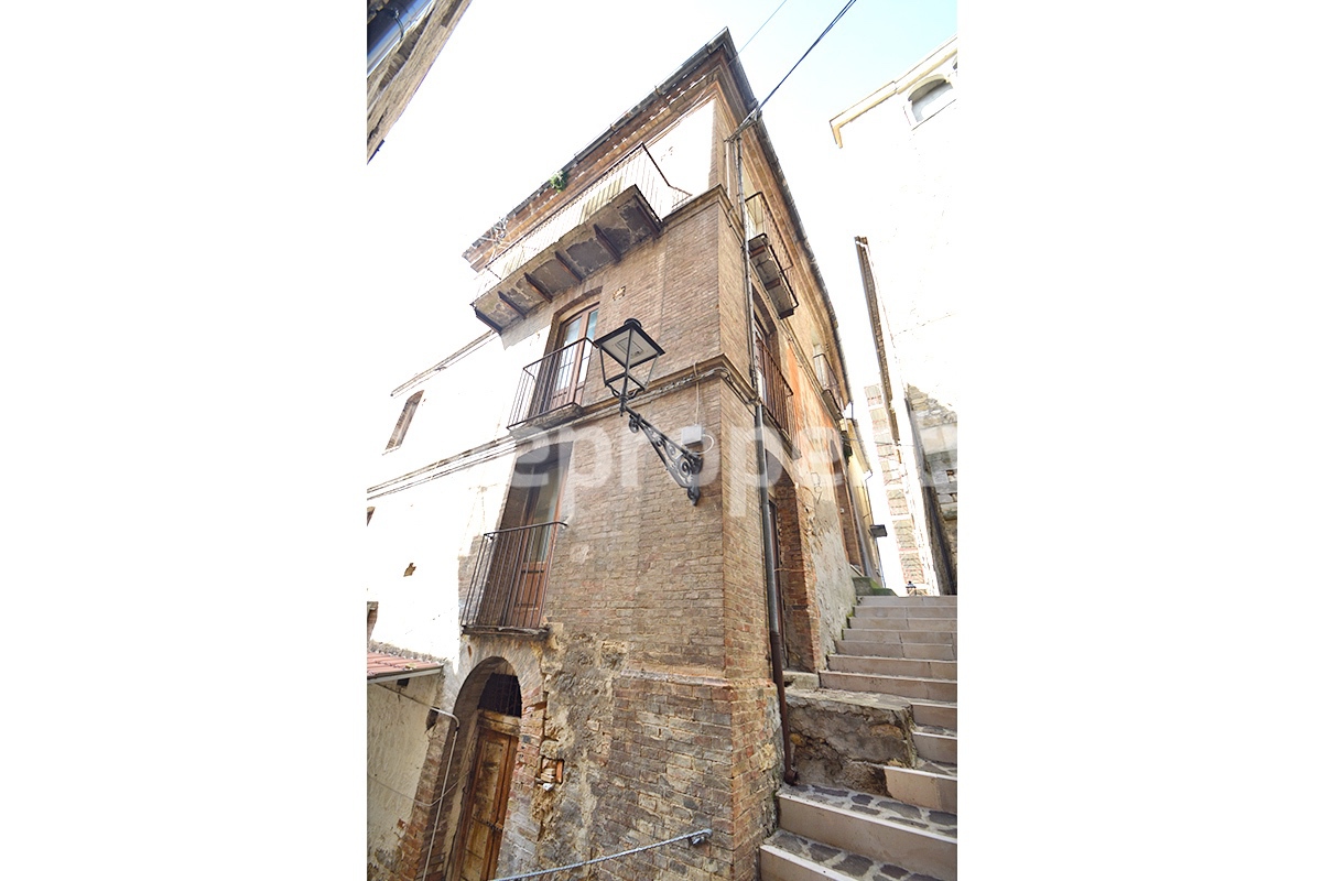 Property consisting of two residential units for sale in Abruzzo - Italy 96