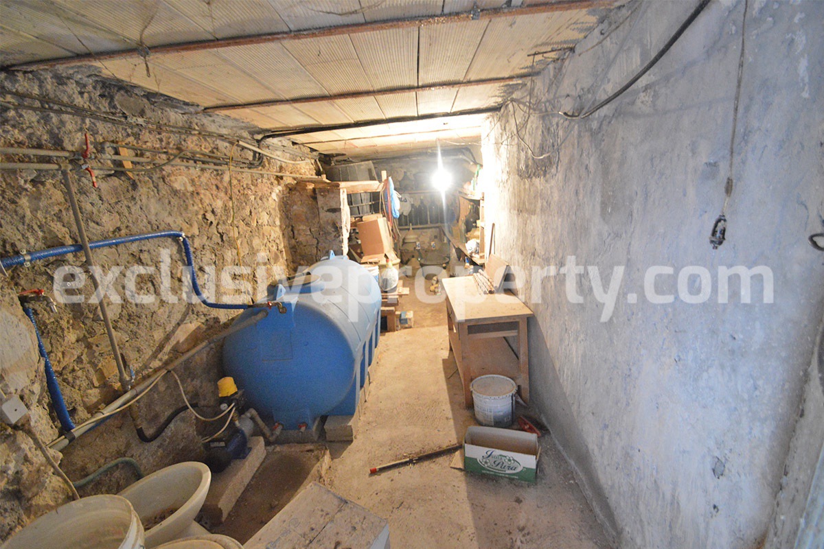 Property consisting of two residential units for sale in Abruzzo - Italy 99