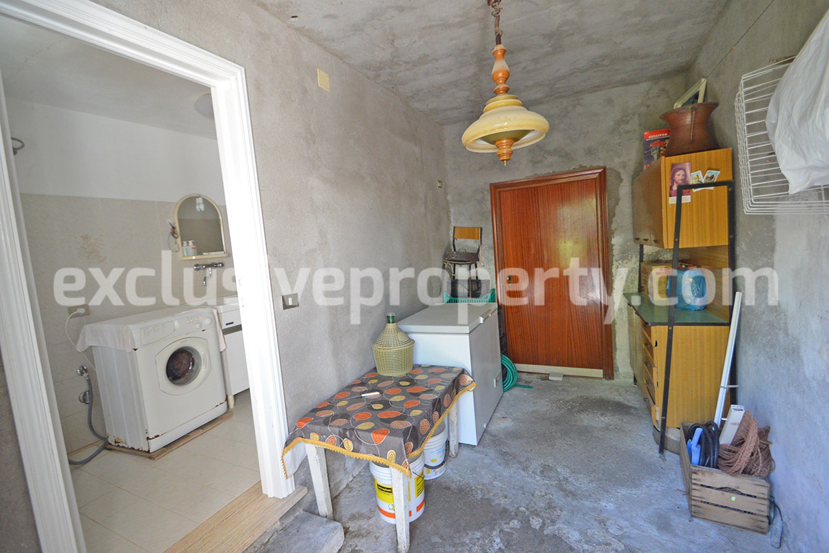 House with land and views of the valley for sale in Italy 22