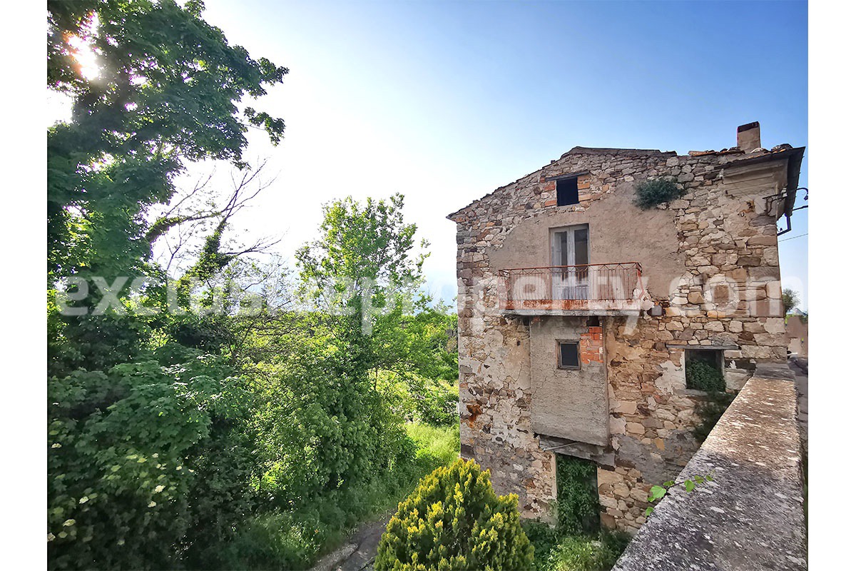 Large rural house with garden for sale in Torricella Peligna - Abruzzo