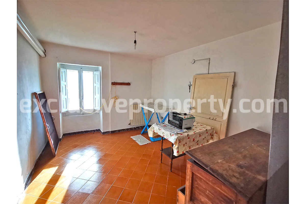 Large rural house with garden for sale in Torricella Peligna - Abruzzo 42