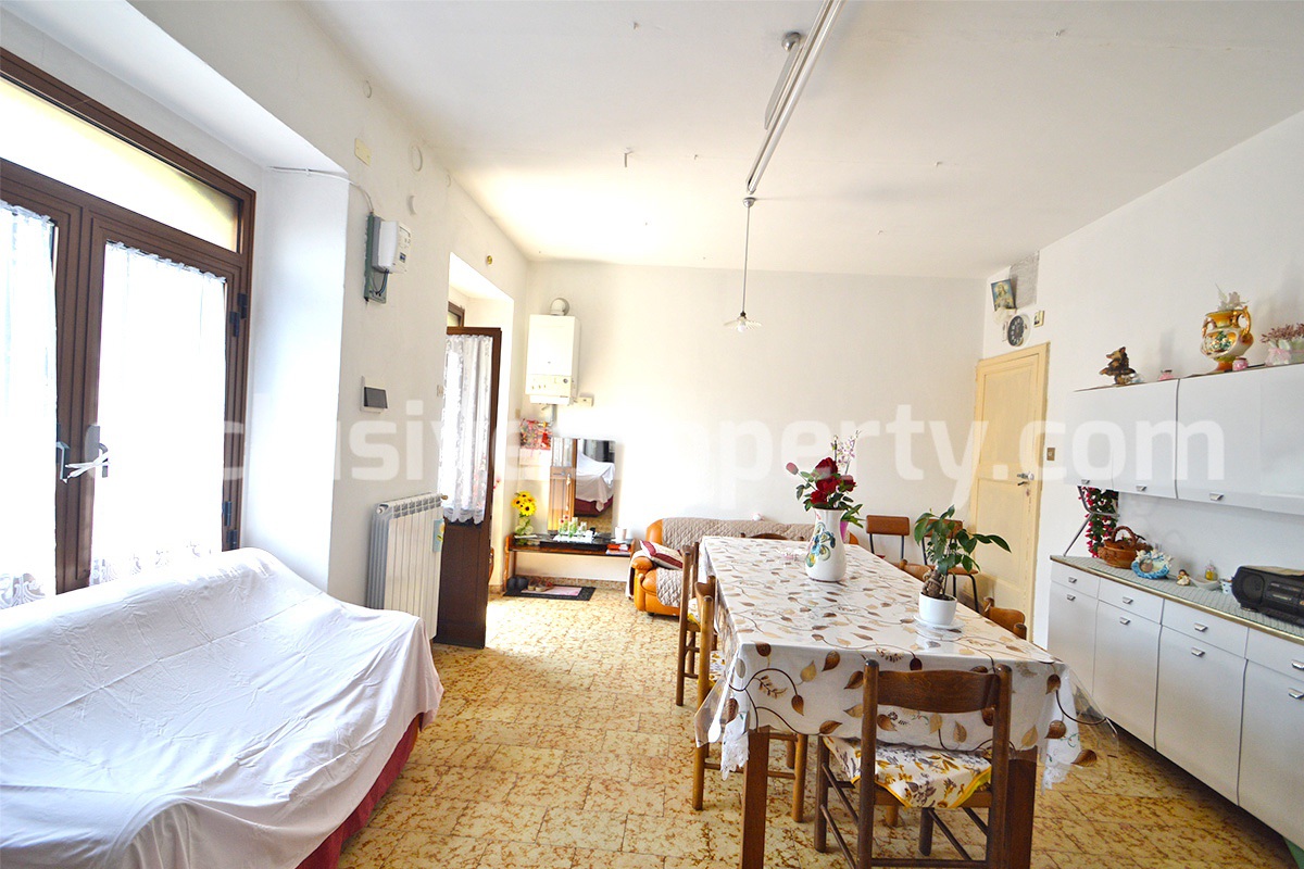 Spacious habitable house with panoramic terrace and flat garden for sale in Abruzzo 12