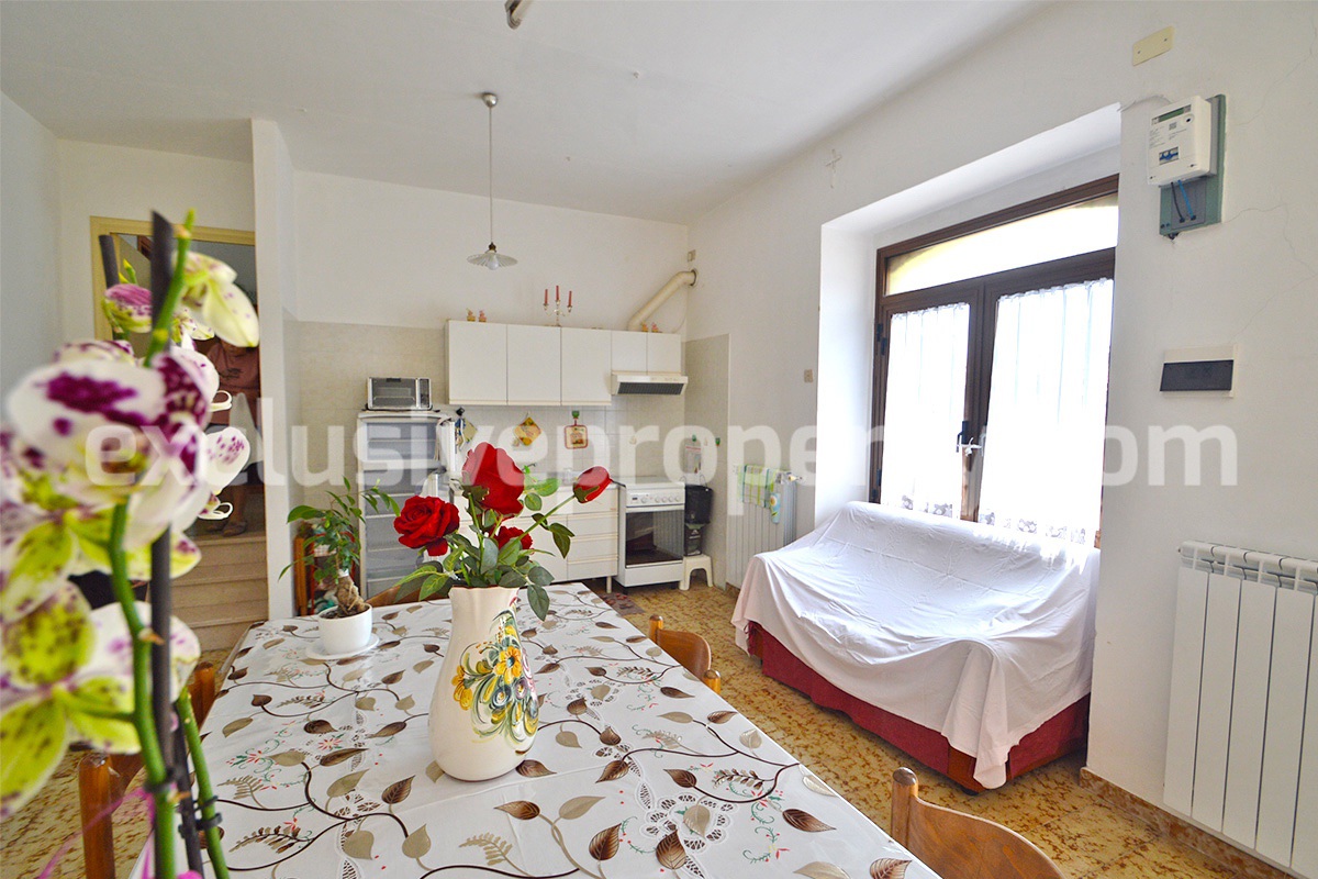 Spacious habitable house with panoramic terrace and flat garden for sale in Abruzzo 15