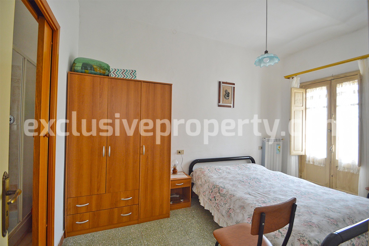 Spacious habitable house with panoramic terrace and flat garden for sale in Abruzzo 16