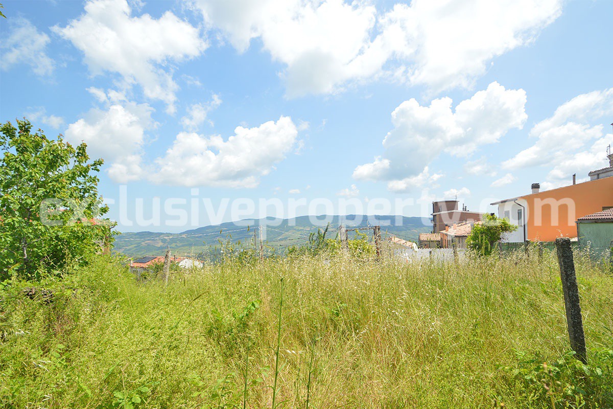 Spacious habitable house with panoramic terrace and flat garden for sale in Abruzzo 23