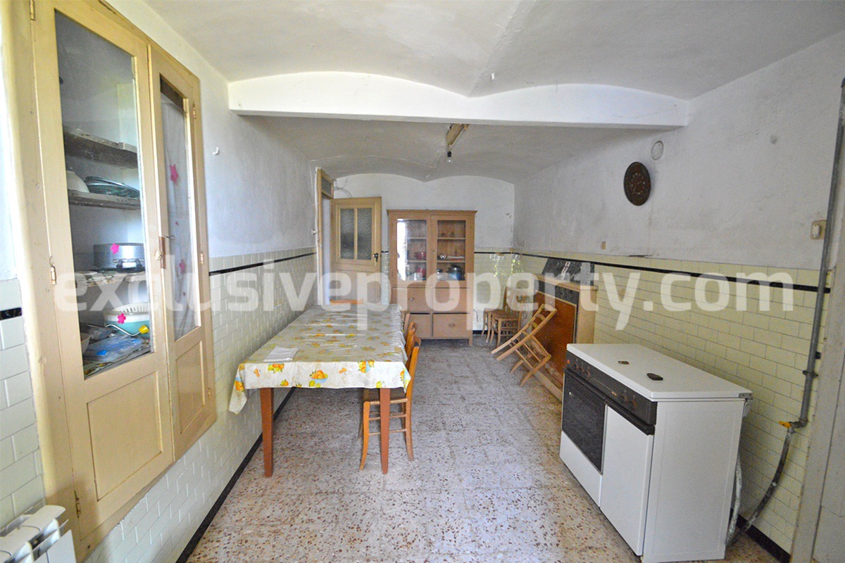 Spacious habitable house with panoramic terrace and flat garden for sale in Abruzzo 27