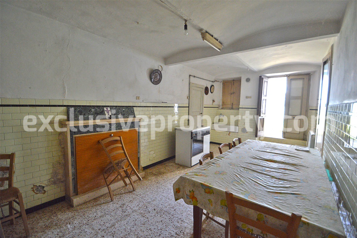 Spacious habitable house with panoramic terrace and flat garden for sale in Abruzzo 28