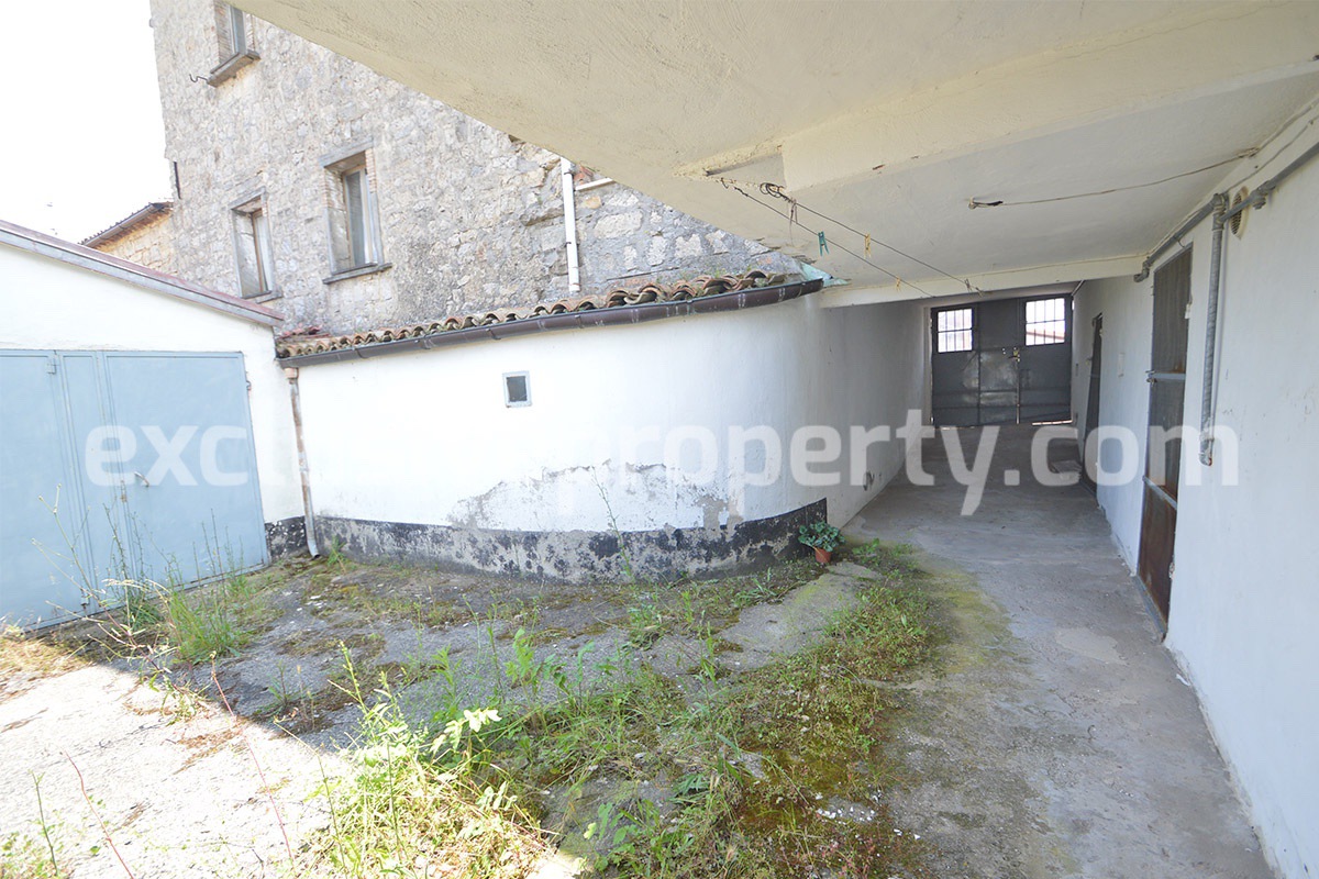 Spacious habitable house with panoramic terrace and flat garden for sale in Abruzzo 22