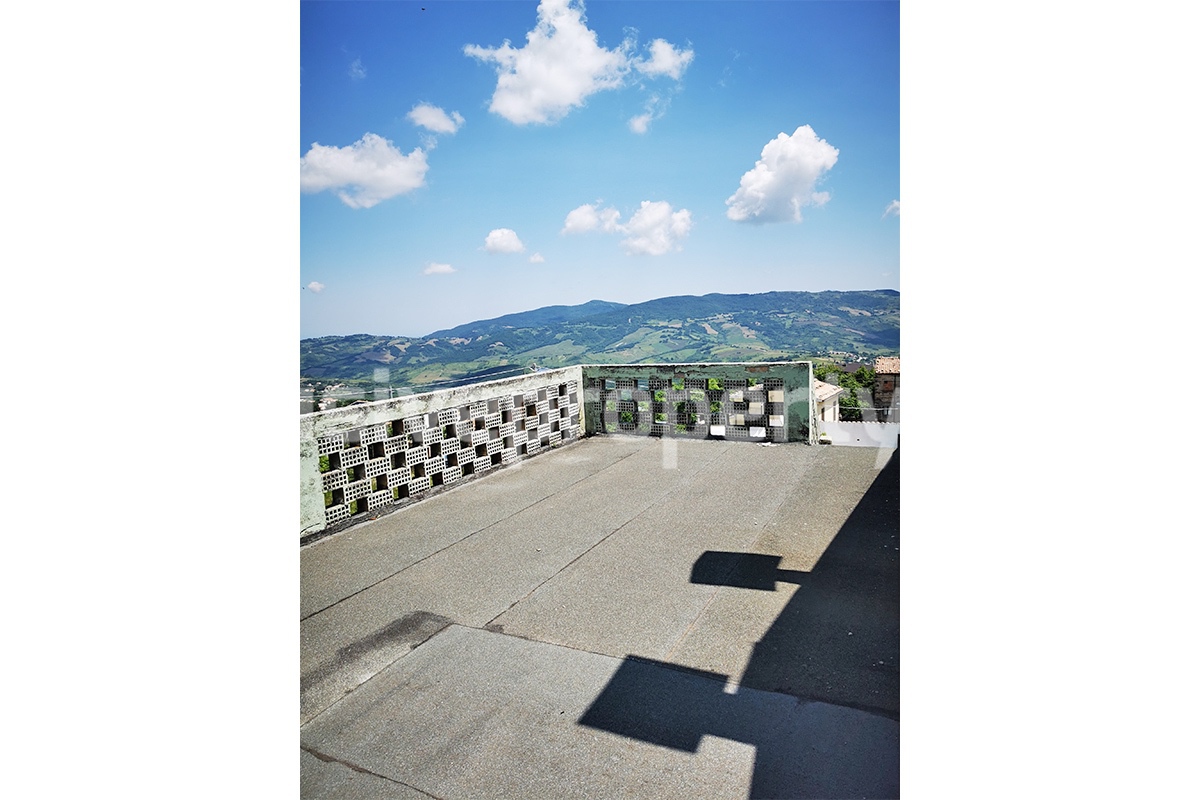Spacious habitable house with panoramic terrace and flat garden for sale in Abruzzo 56