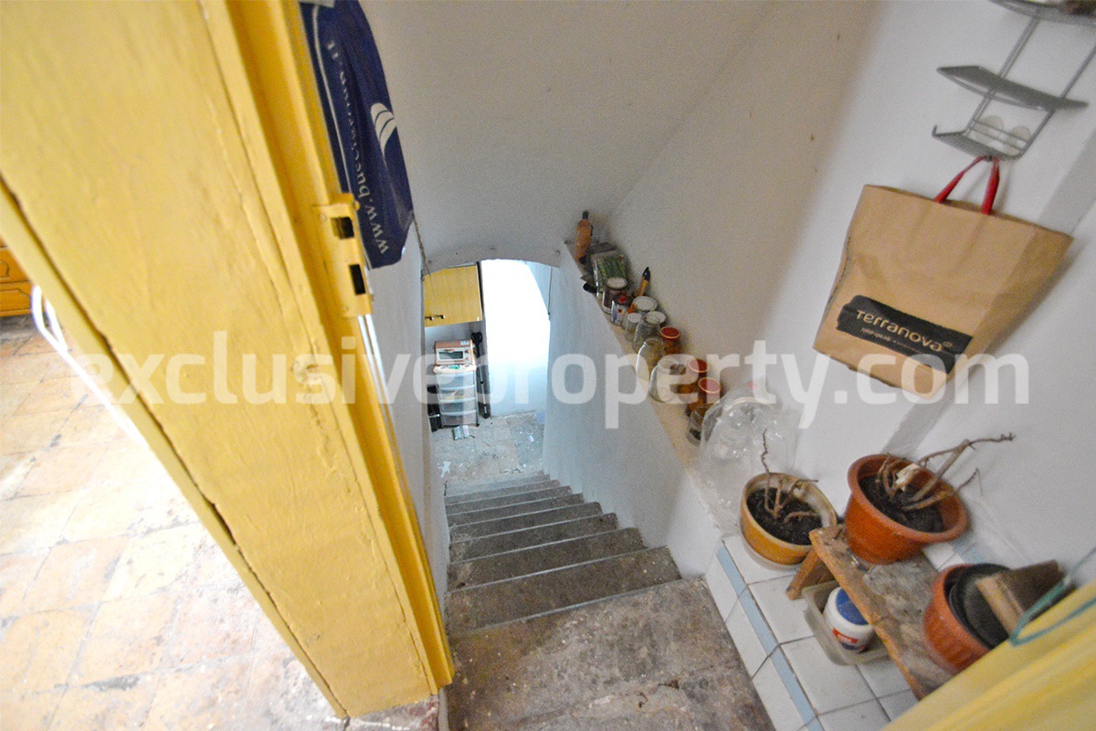 Large stone house habitable with outdoor space for sale in Abruzzo 22
