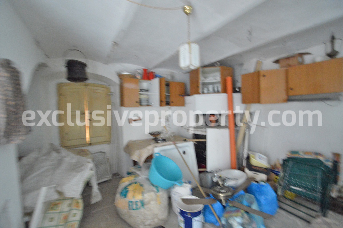 Large stone house habitable with outdoor space for sale in Abruzzo 24