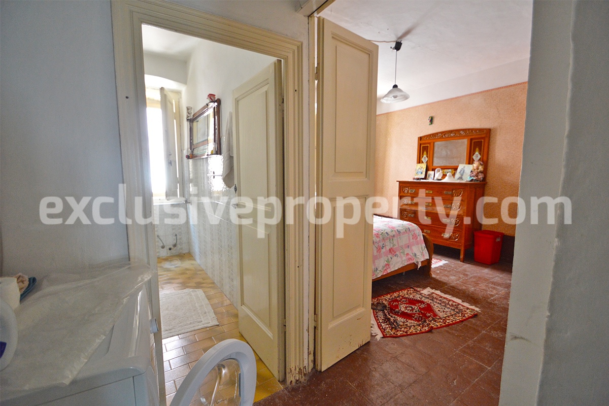 Large stone house habitable with outdoor space for sale in Abruzzo 49