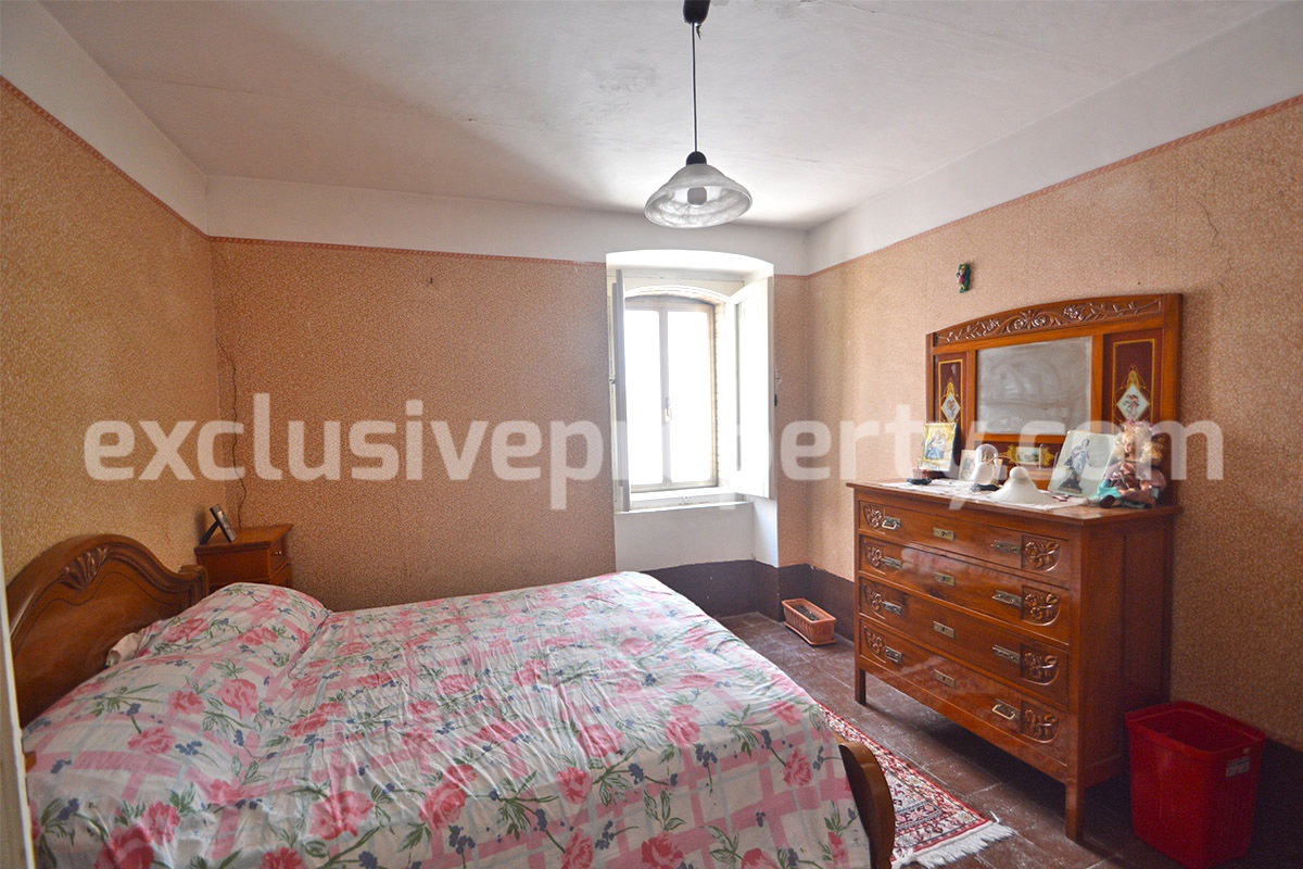 Large stone house habitable with outdoor space for sale in Abruzzo 56
