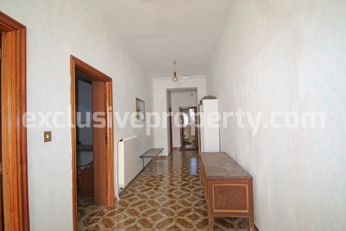 Habitable house with garage and land for sale in Abruzzo 13