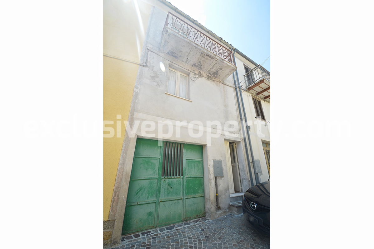 Habitable house with garage located in the ancient village of Fraine - Abruzzo 32