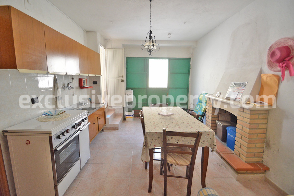 Habitable house with garage located in the ancient village of Fraine - Abruzzo 26