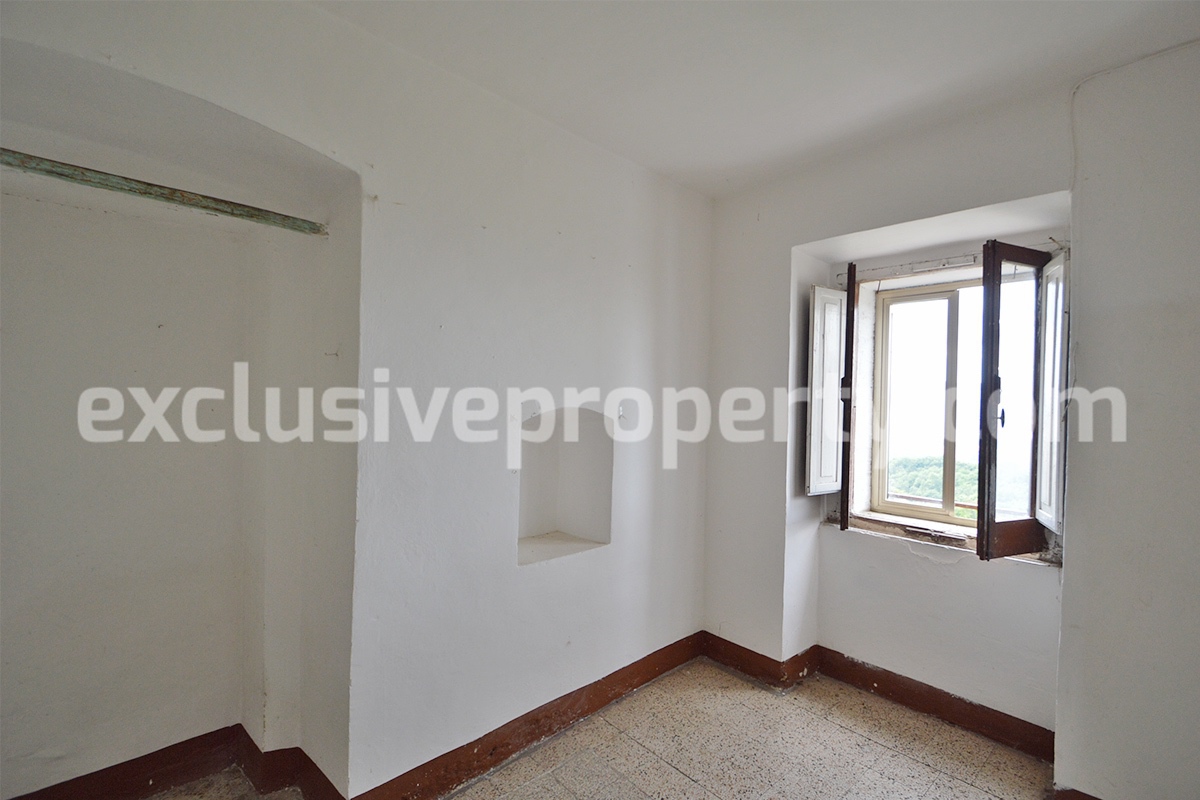 Town house with cellars and hills view for sale in Molise - Palata