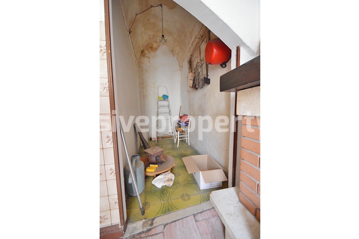 Spacious town house dating back begin of 900 for sale in Palata - historic center 26