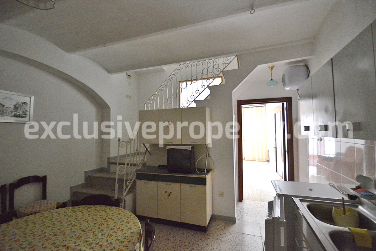 Typical Italian stone house for sale in the Molise - Castelbottaccio