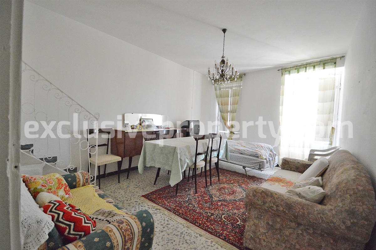 Typical Italian stone house for sale in the Molise - Castelbottaccio 13