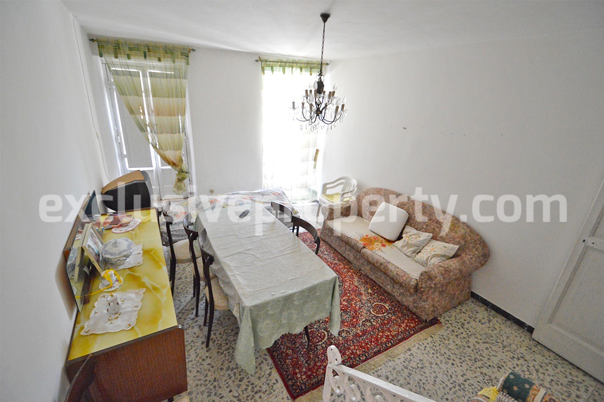 Typical Italian stone house for sale in the Molise - Castelbottaccio 19