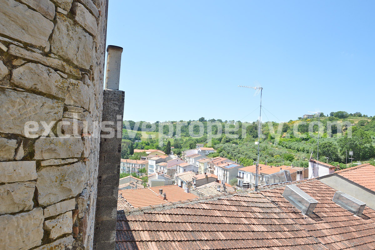 Typical Italian stone house for sale in the Molise - Castelbottaccio 28