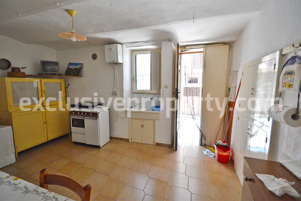 Typical Italian house with garden and terrace for sale in Molise - Italy 16