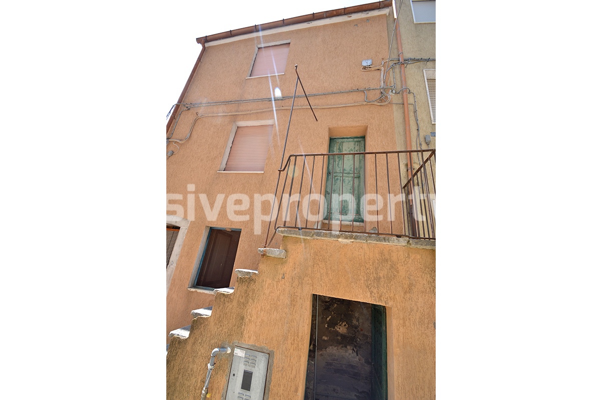 Typical Italian house with garden and terrace for sale in Molise - Italy 23