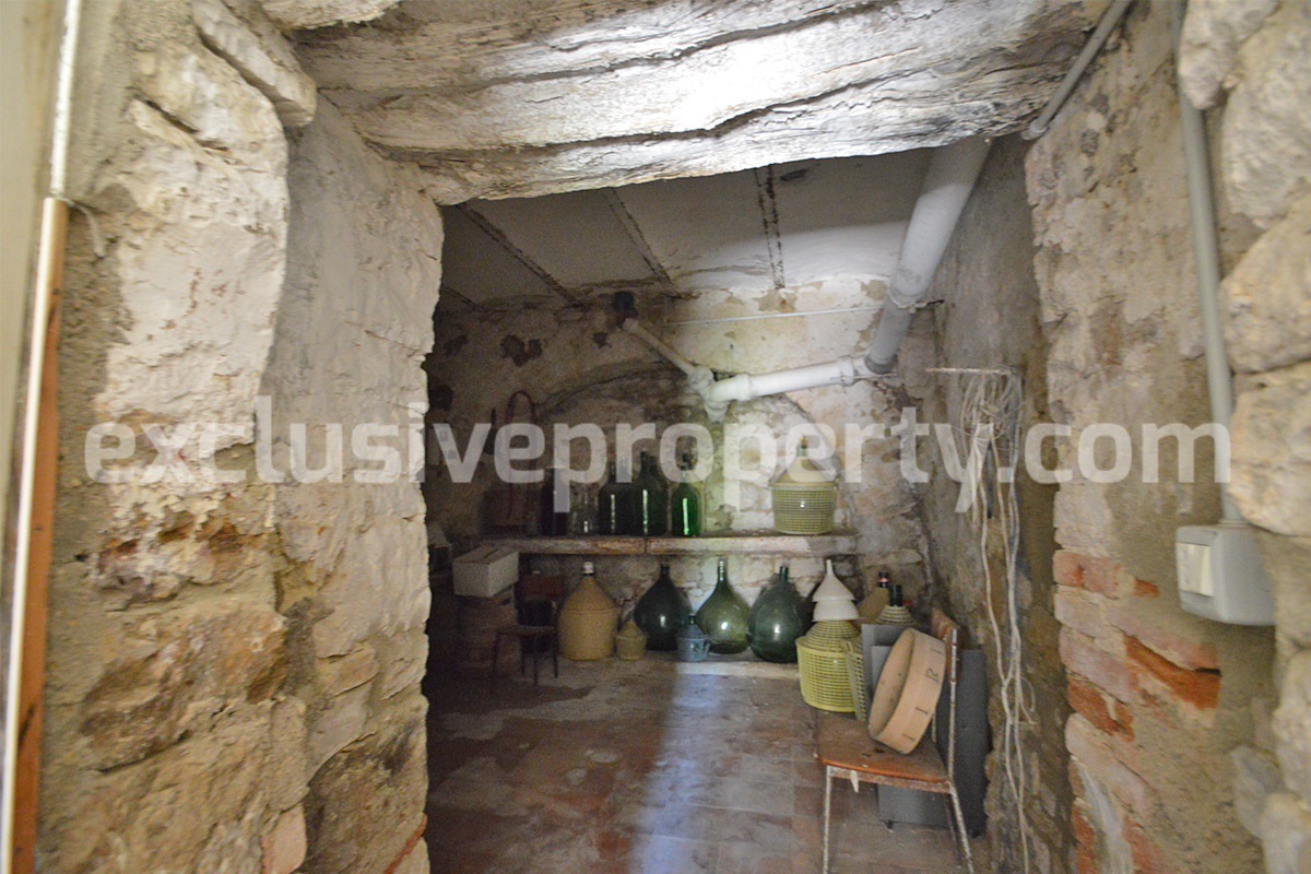 Typical Italian house with garden and terrace for sale in Molise - Italy 35