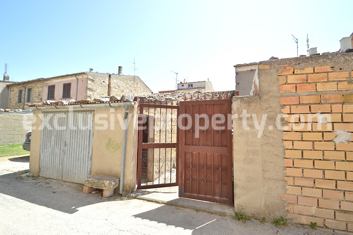 Town house with outside space in the center of a big town - Trivento 22