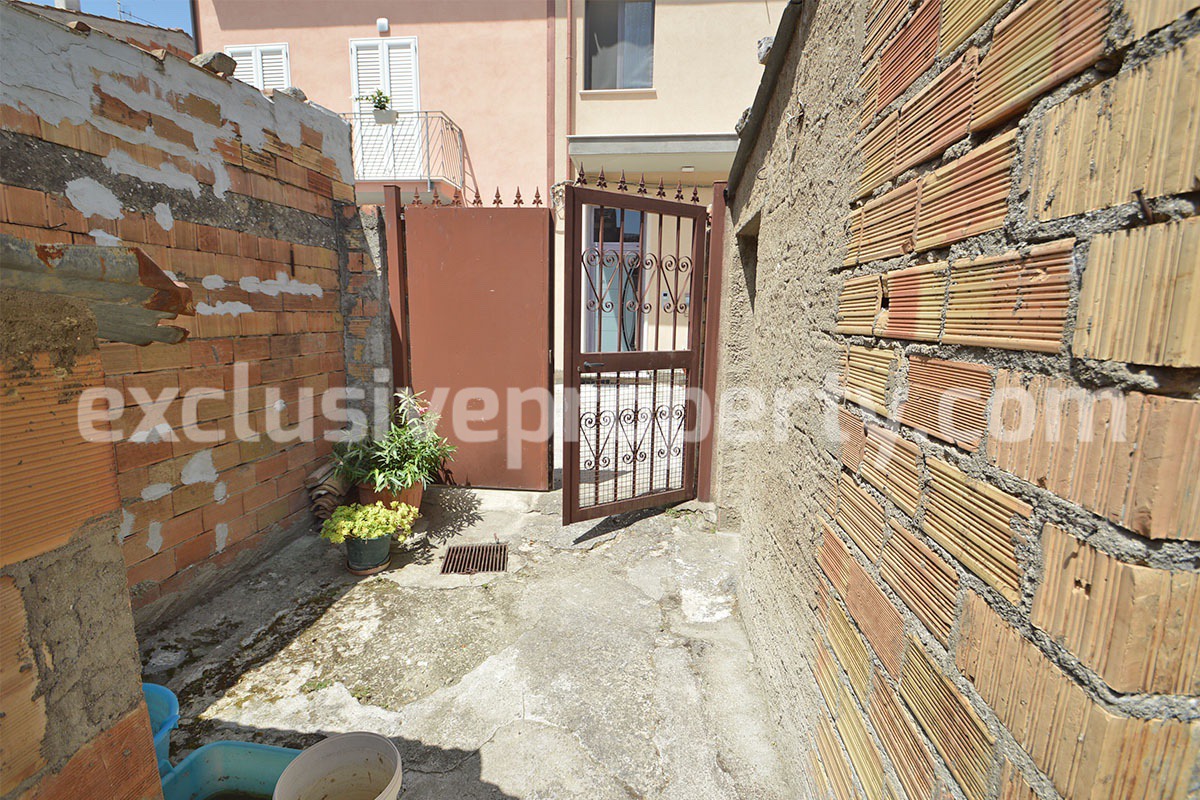 Town house with outside space in the center of a big town - Trivento 19