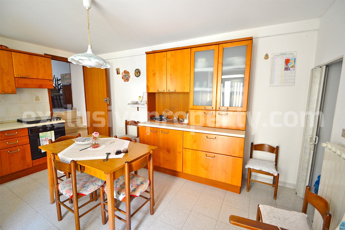 Spacious house in perfect condition with panoramic view for sale in Tavenna - Molise