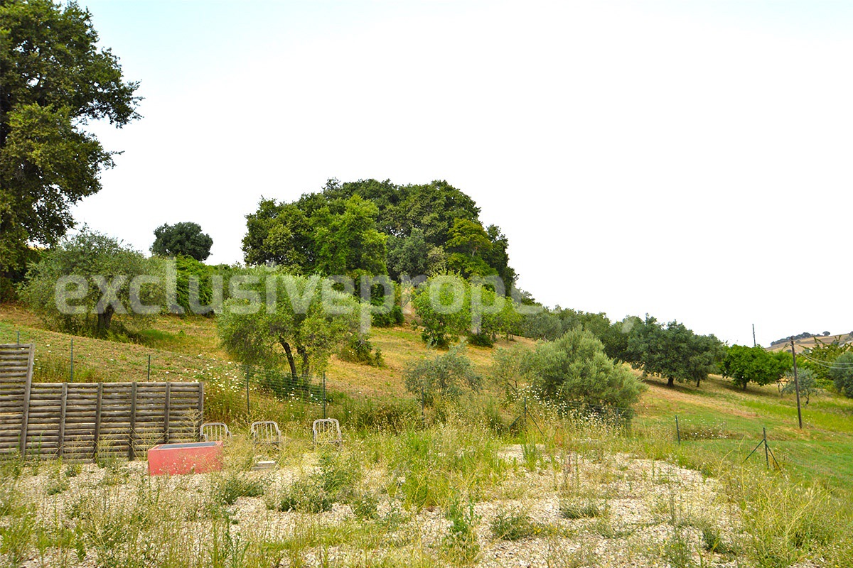Modern style villa with garden on top of a hill in Molise for sale in Tavenna 74