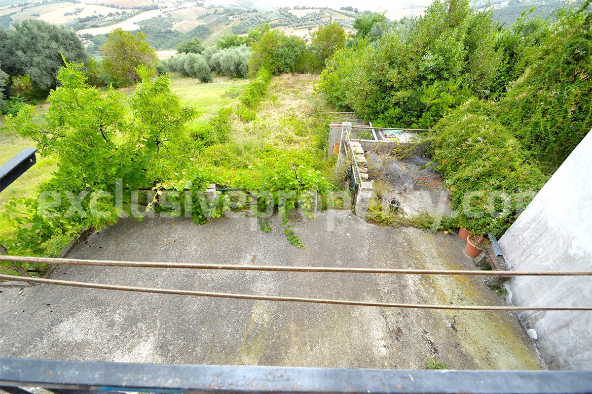Large house with terrace - garden and garage for sale near the coast in Mafalda - Molise 10