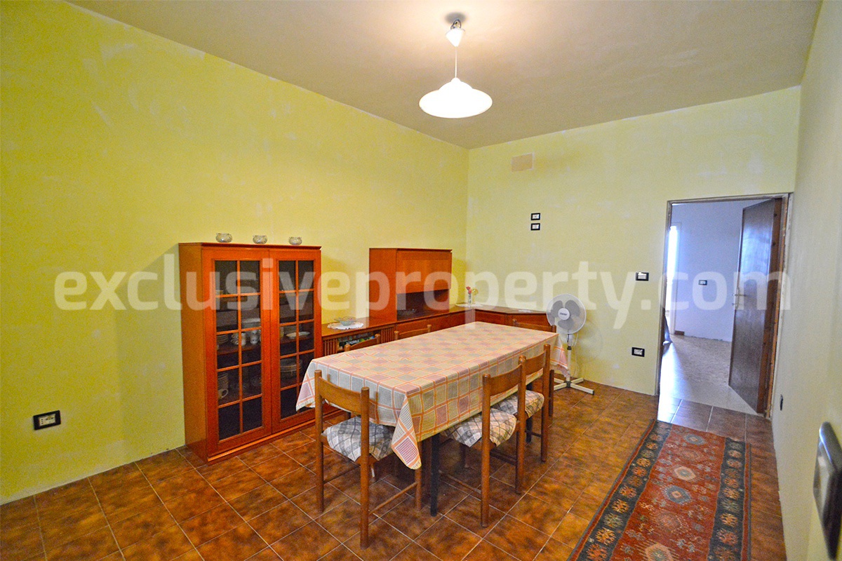 Large house with terrace - garden and garage for sale near the coast in Mafalda - Molise