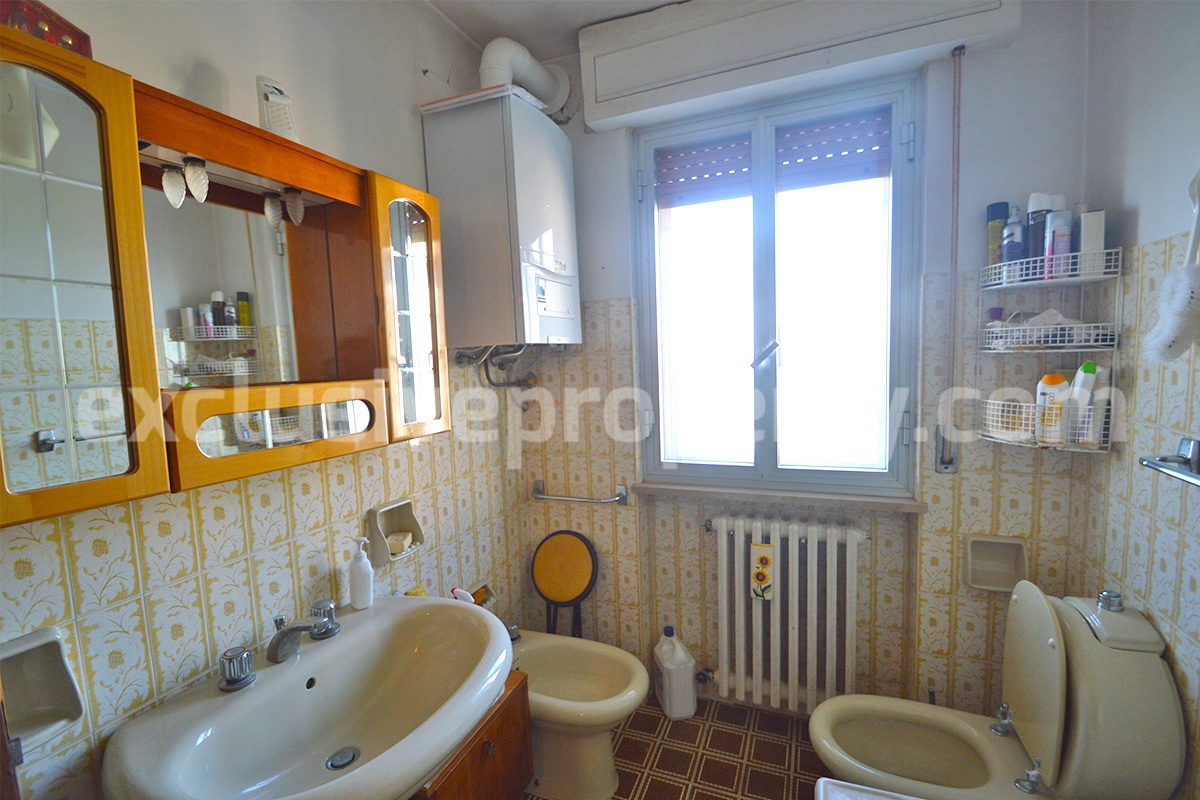 Large house with five bedrooms - garden and terrace for sale in Celenza sul Trigno