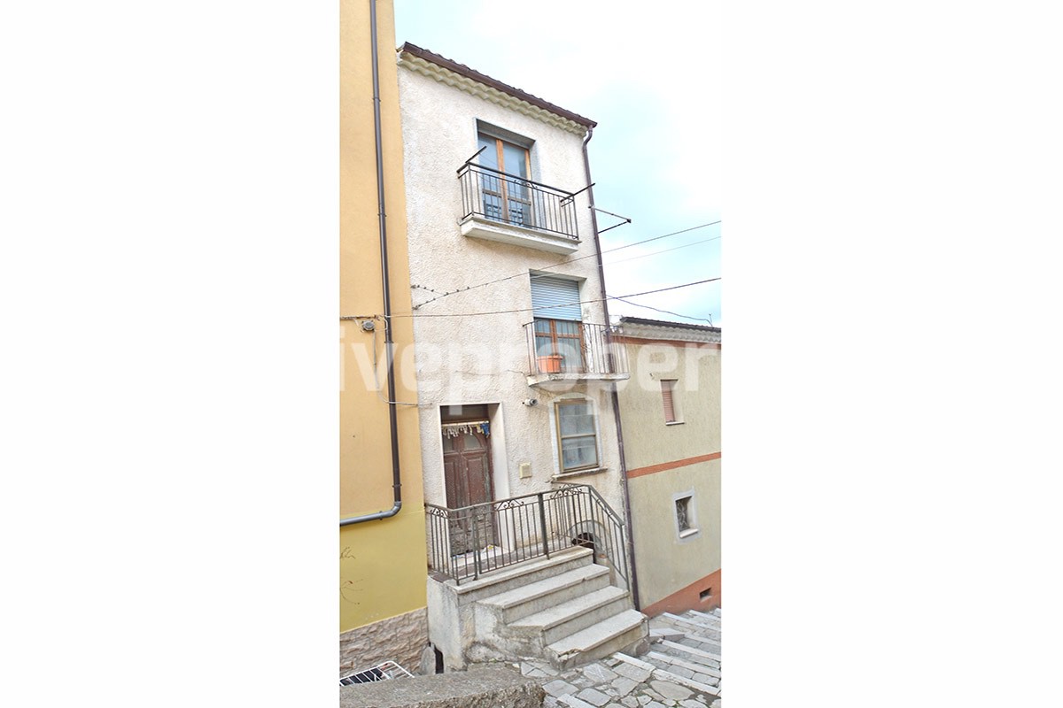 House perfect for bed and breakfast for sale in Molise 25