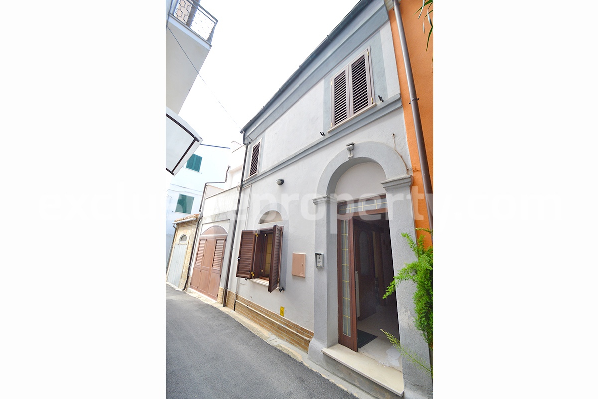Spacious habitable house with private lift - garage and terrace for sale in Casalbordino - Abruzzo 1
