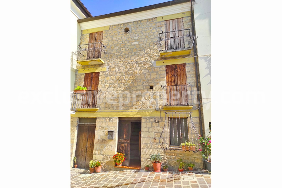 Amazing character town house completely restored for sale in Guilmi - Abruzzo - Italy 45