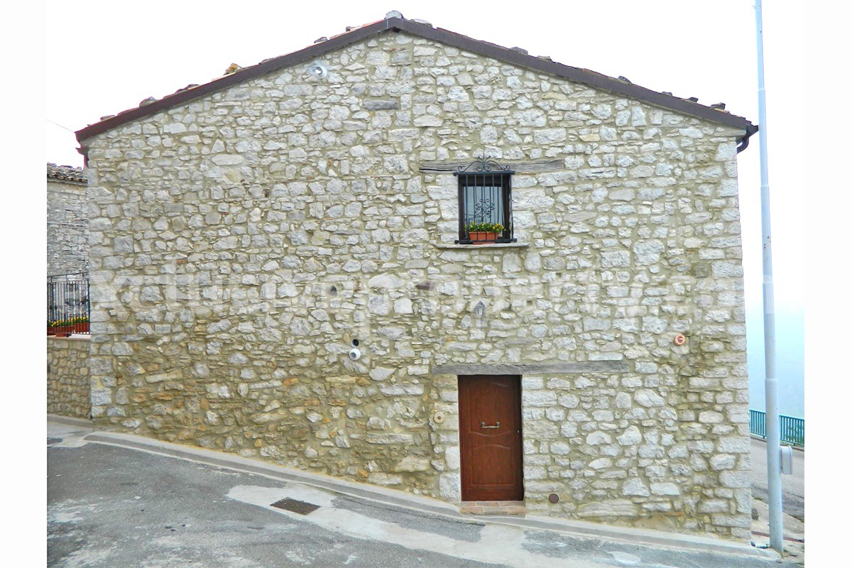 Lovely stone and character house renovated for sale in Abruzzo Italy - Guilmi 36