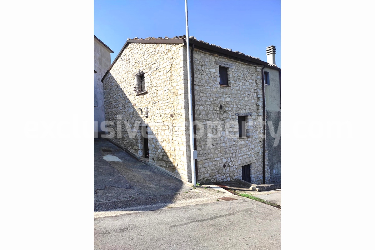 Lovely stone and character house renovated for sale in Abruzzo Italy - Guilmi 35