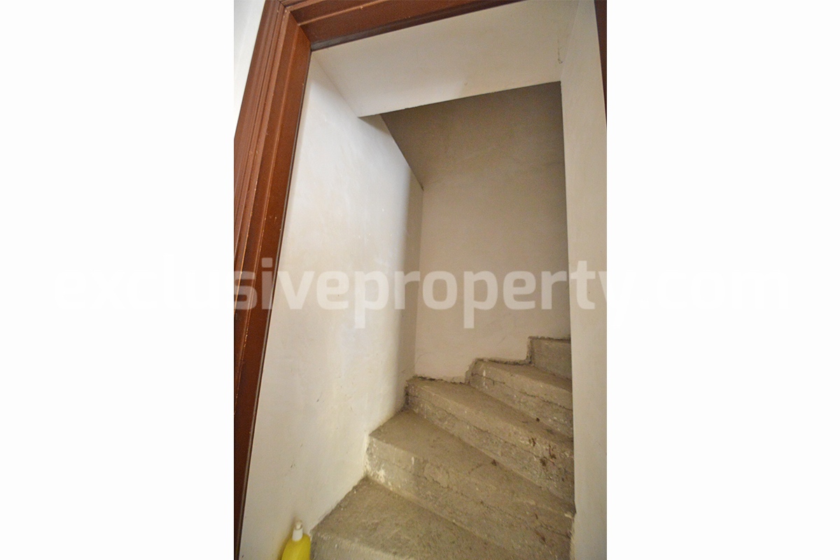 Inexpensive stone house for sale in Molise - Tavenna - Italy