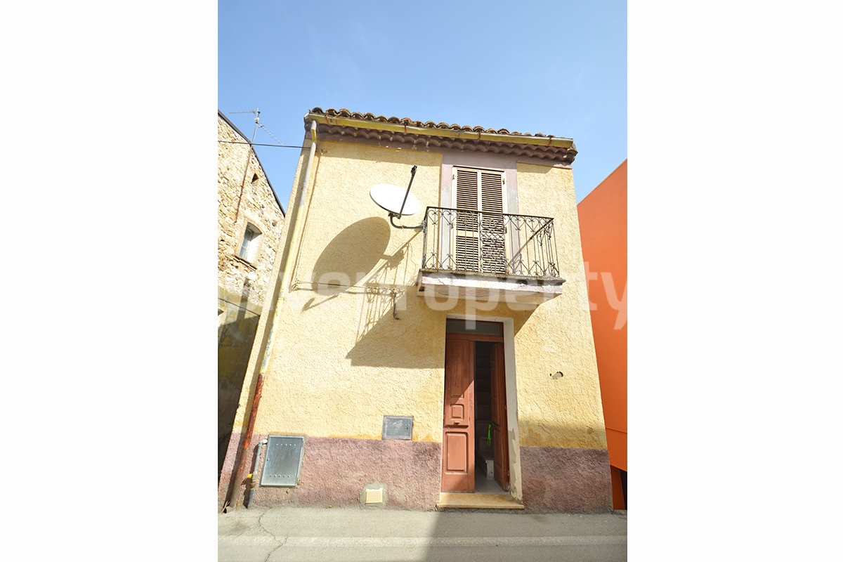 Town house for sale a few km from the coast in Mafalda - Molise 1